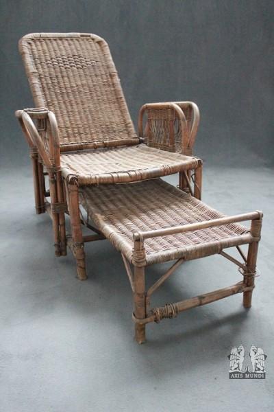 Rattansessel mit ausziehbarem Hocker