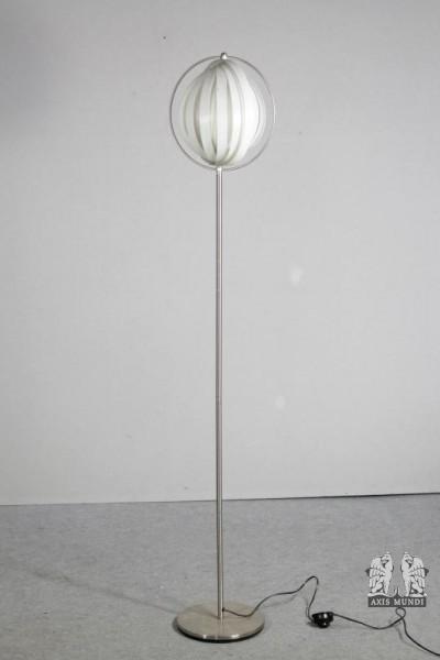Stehlampe