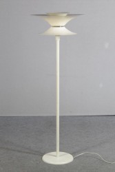 Stehlampe
