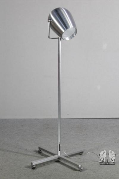 Stehlampe