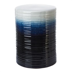 Stool Lagoon, Hocker