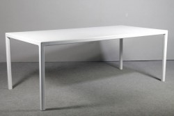 Tisch Modell 'T12'