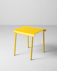 Hocker - Aligned
