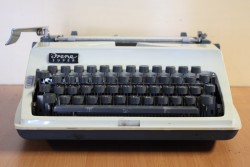 Schreibmaschine Irene Super