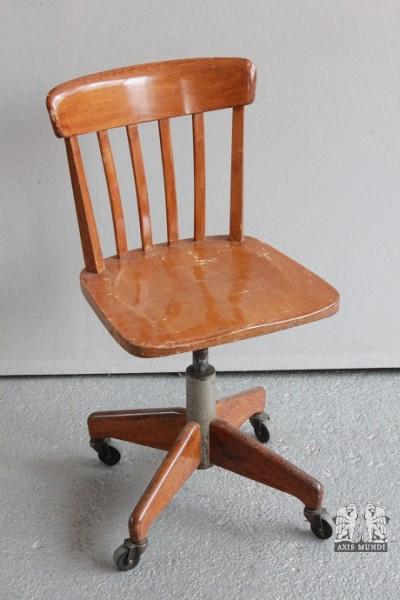 Büro- oder Werkstattstuhl mit Rollen
