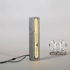 Neonbuchstabe I