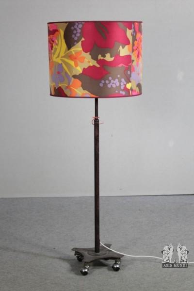 Stehlampe
