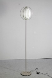 Stehlampe