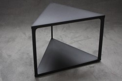 Beistelltisch 'Eiffel Triangle'