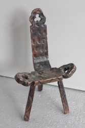 Holzstuhl Gotik