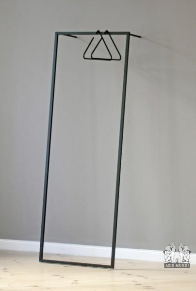 Anlehngarderobe, Leano klein