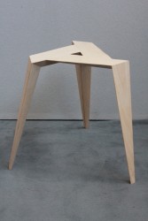Hocker Dreifuß