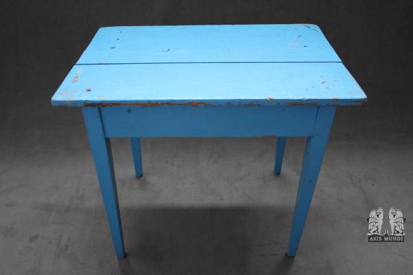Einfacher Küchentisch, blau