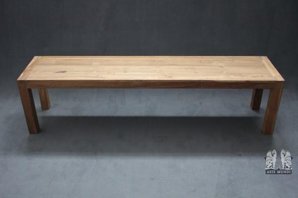 Moderne Holzbank
