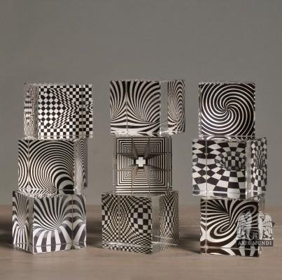 Acrylwürfel, Op Art