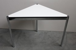 USM Haller Tisch Dreieck