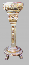 Vergoldete Blumensäule